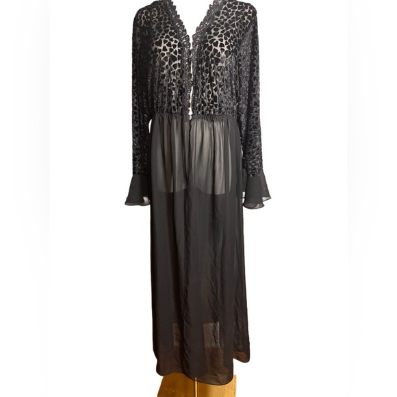 Sheer Flowy Black Robe size XL Bell Sleeves Vintage Feminine Sexy Romantic Chic - Picture 1 of 8